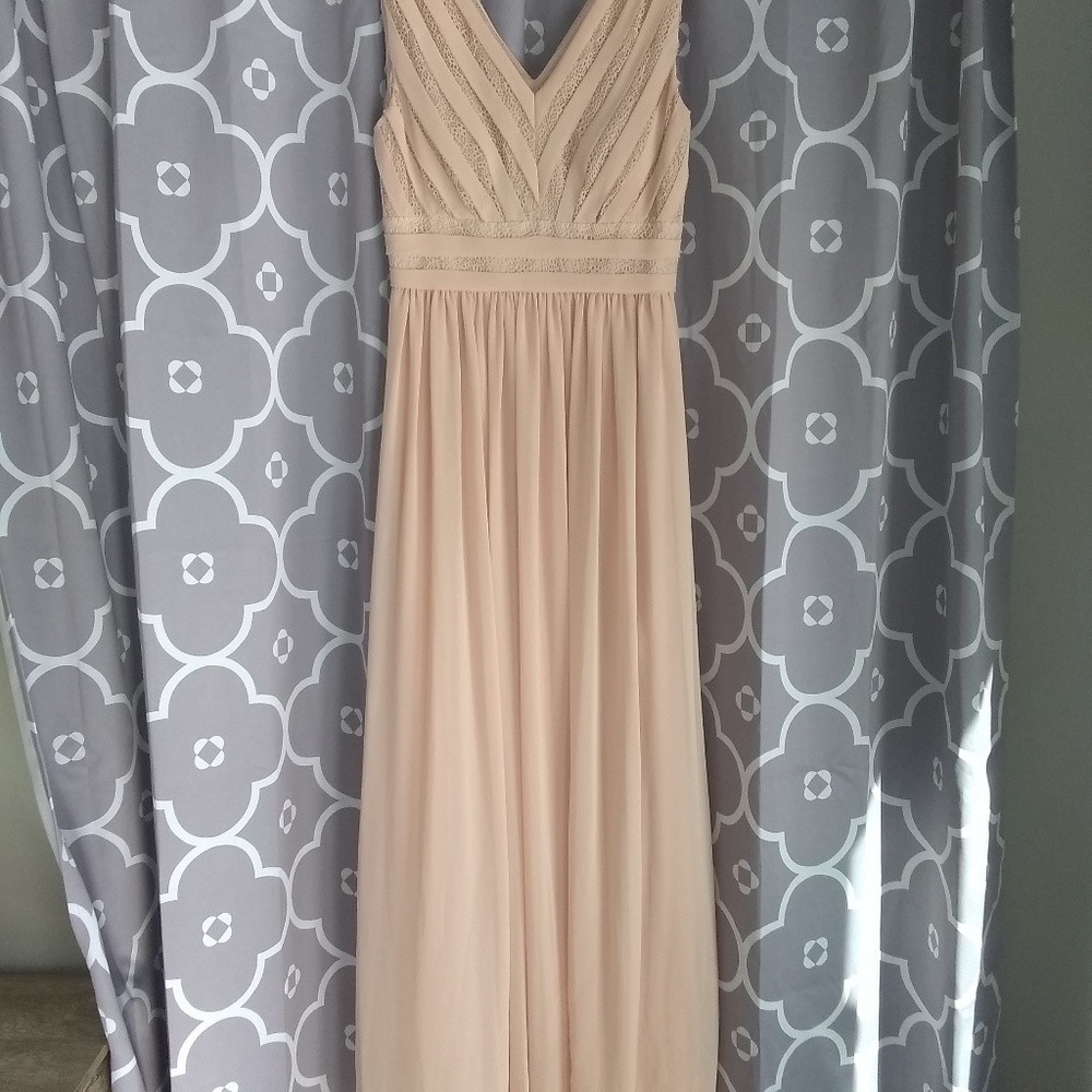 NWOT Ivanka Trump Size 2 Formal Dress